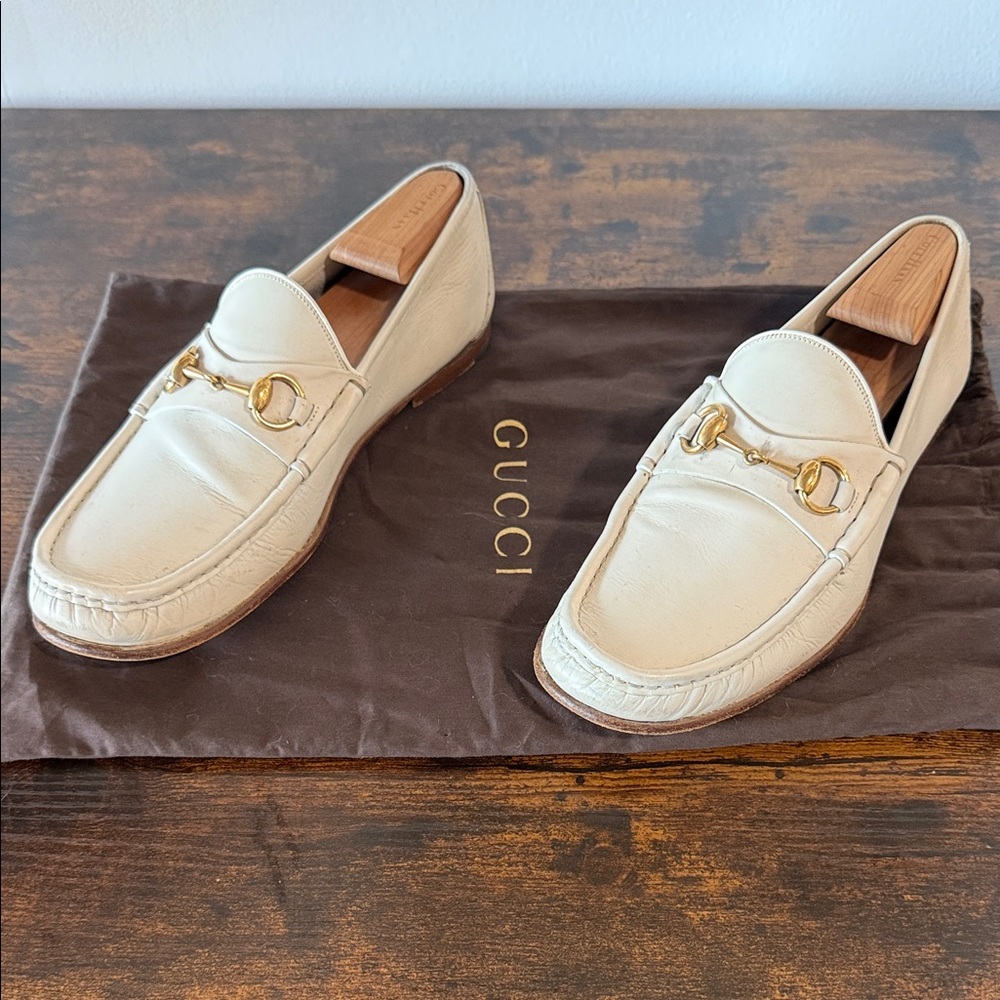 Gucci Men’s Cream Leather Horsebit Loafers